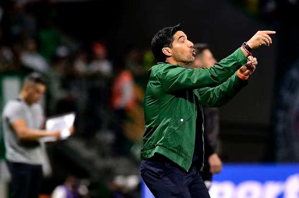 Abel detona arbitragem, reclama de narrativas e critica postura do Palmeiras: 