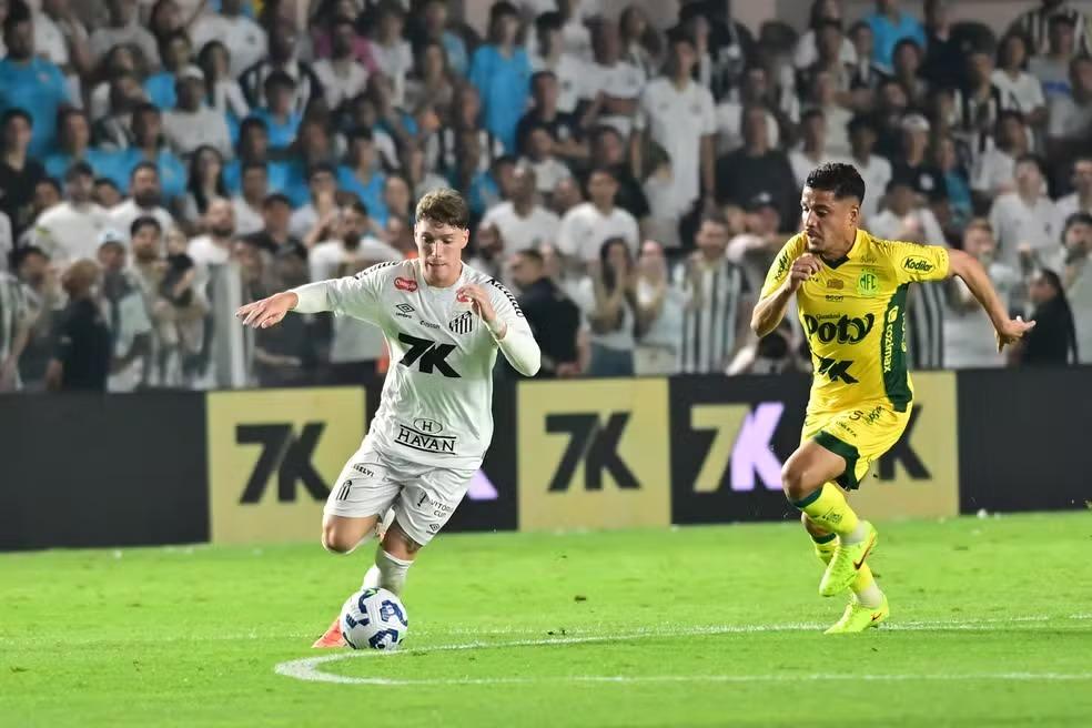 Análise: Santos precisa de um meia para jogo fluir, e Rollheiser pode ser peça útil em luta contra Z-4