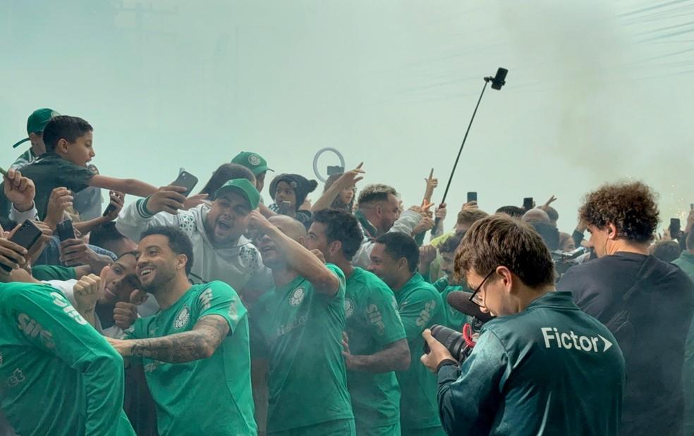 Torcida marca festa para o elenco do Palmeiras antes de viagem para final da Libertadores; veja detalhes