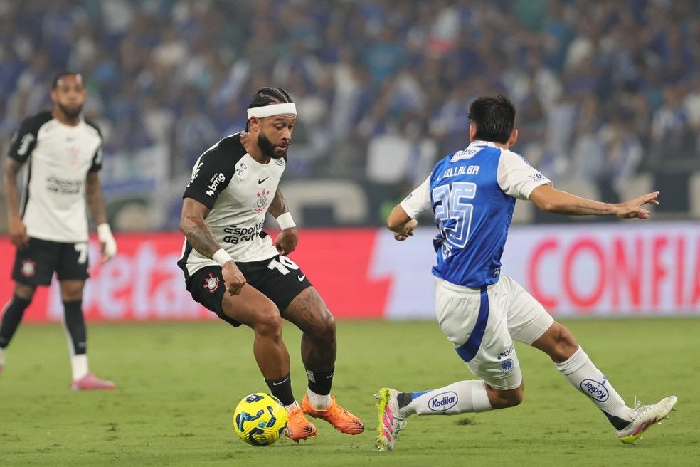 Análise: Corinthians muda postura, espanta favoritismo do Cruzeiro e larga na frente na Copa do Brasil
