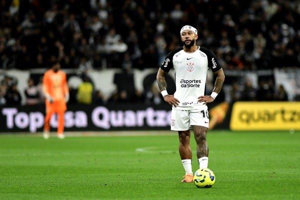 Análise: da estratégia à execução, Corinthians abusa dos erros e decepciona na primeira final