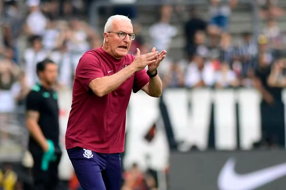 Dorival admite decepção com campanha do Corinthians no Brasileiro: 