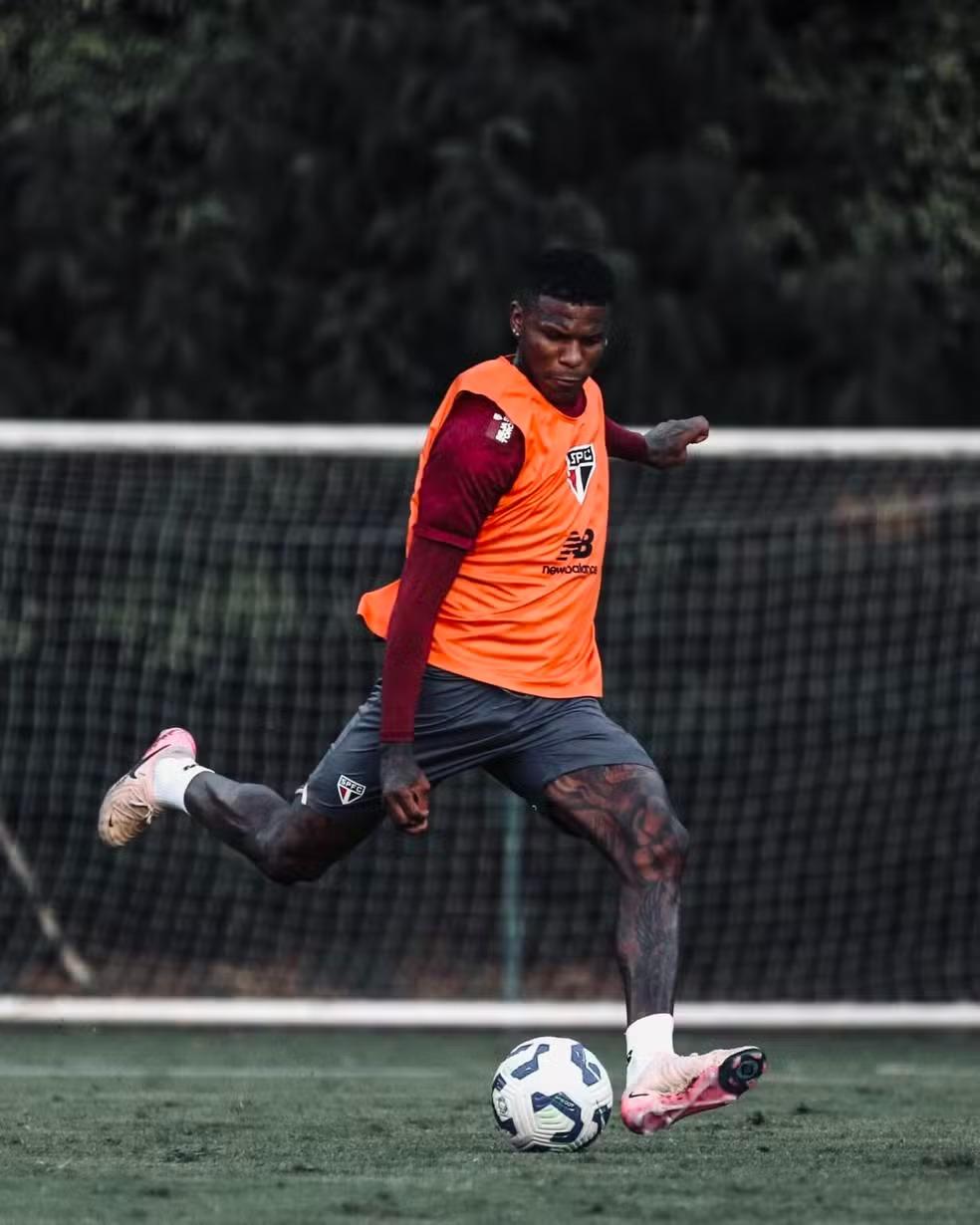 Escalação do São Paulo: Crespo ganha cinco jogadores para enfrentar o Inter
