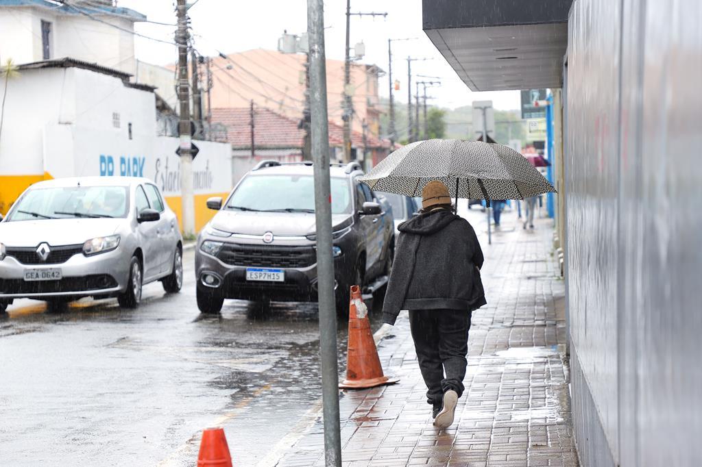 Prefeitura de Barueri e Defesa Civil alertam para ventos de 90 km/h e granizo entre 9 e 11 de dezembro