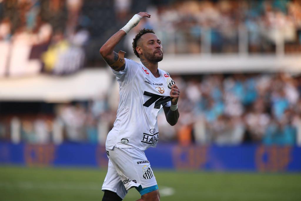 Presidente do Santos prevê reunião para renovar com Neymar: 