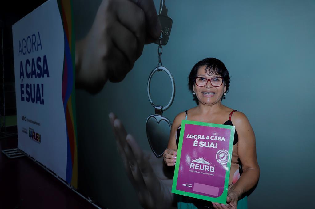 Retrospectiva 2025: Barueri concede títulos e reforma moradias em 2025