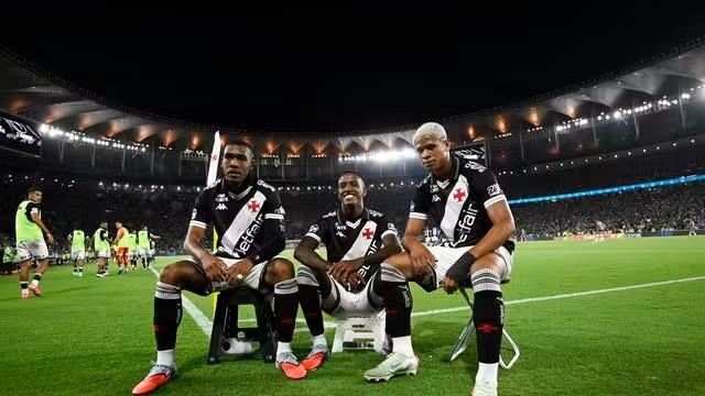 Vasco vira sobre o Fluminense no fim e sai em vantagem na semifinal da Copa do Brasil