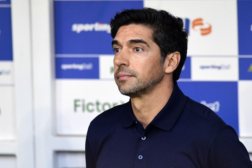 Abel fala em Palmeiras perto de time ideal e aguarda definição sobre Veiga: 
