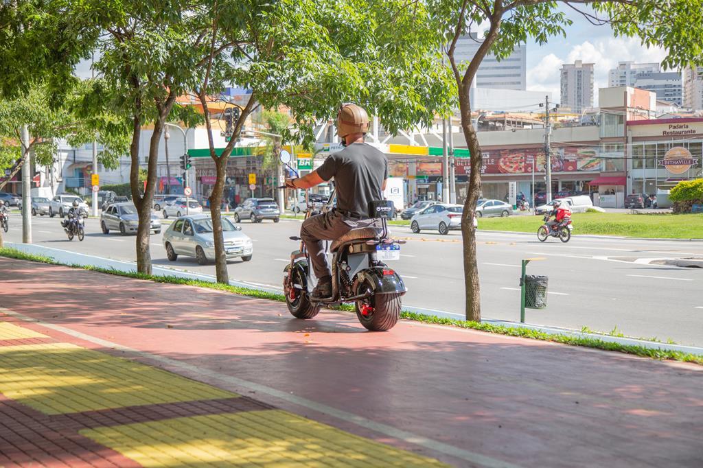Barueri informa sobre as novas regras para motos elétricas