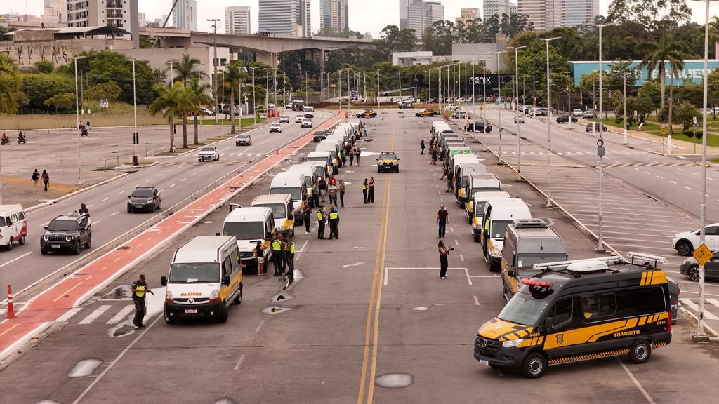 Cadastro digital é elogiado por facilitar a inspeção veicular no transporte escolar