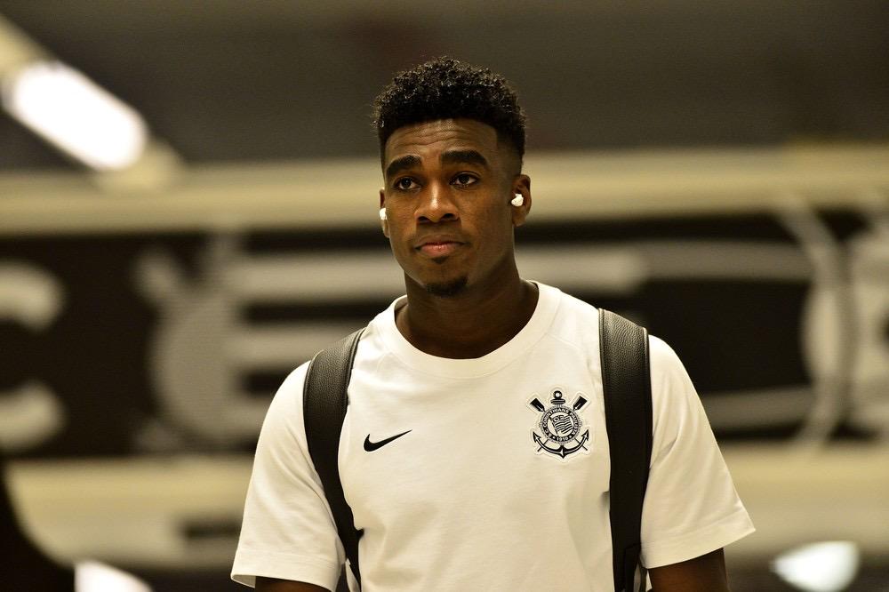 Corinthians libera Félix Torres para viajar a Porto Alegre e fechar com o Internacional