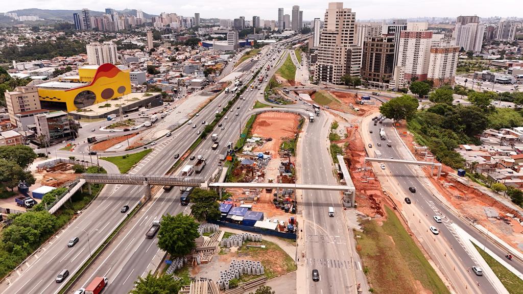 Faixa da Castello Branco, sentido capital, será interditada para obras de passarela em Barueri