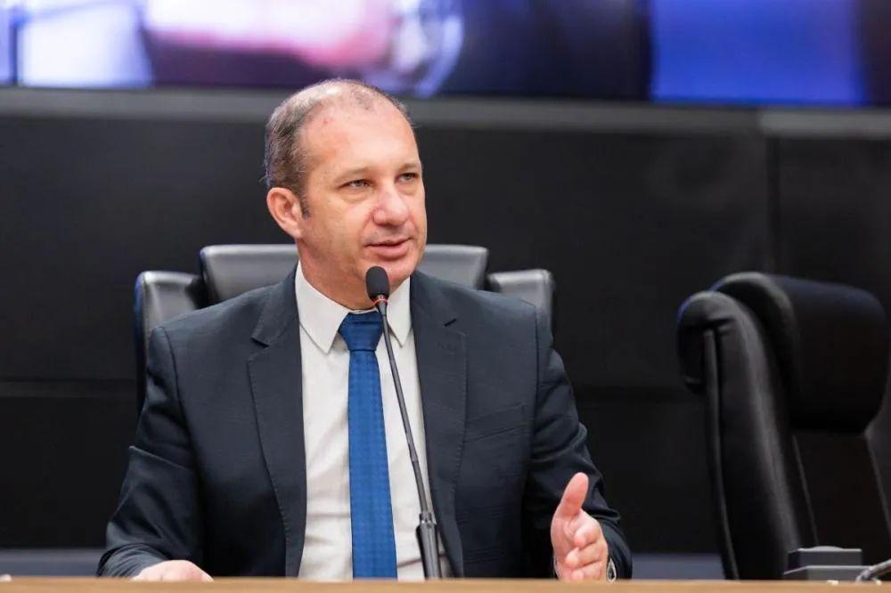 No dia Nacional dos Aposentados o Presidente da Câmara Municipal de Barueri Wilson Zuffa presta homenagens a categoria em duas redes sociais