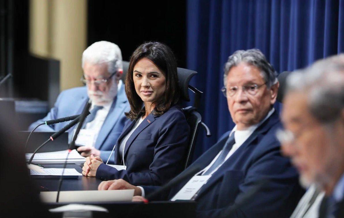 A Deputada Estadual Bruna Furlan presidiu na última quinta-feira (26) o Fórum Paulista de Ensino e Qualidade da Assistência Médica realizado na Alesp