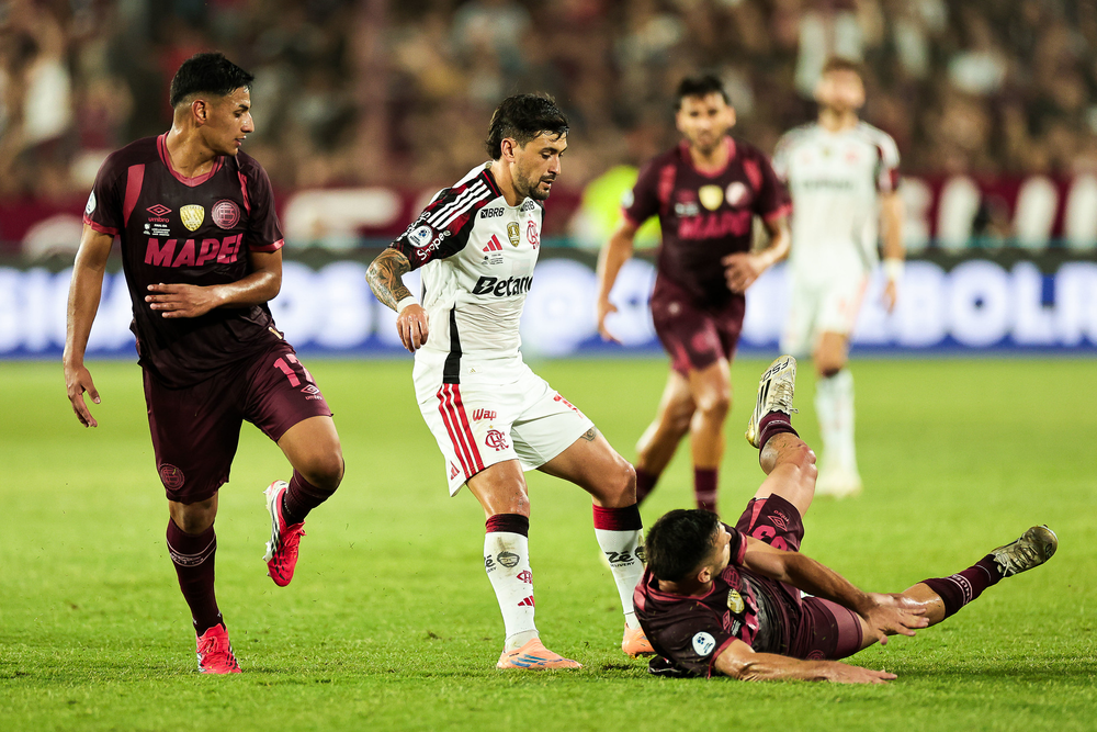 Arrascaeta desabafa após derrota do Flamengo na Recopa: 