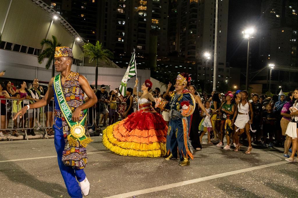 Carnaval de Barueri agrada públicos de todas as idades