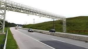 Contramão para escapar de pedágio eletrônico dá multa, processo e dor de cabeça