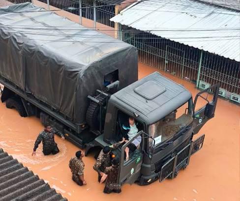 Defesa mobiliza 423 militares para apoiar municípios atingidos por chuvas em Minas Gerais