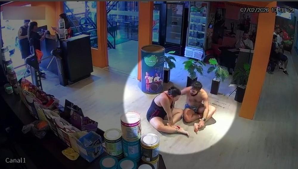 Encostei na borda sufocando’: marido de mulher que morreu após intoxicação em piscina relembra tragédia