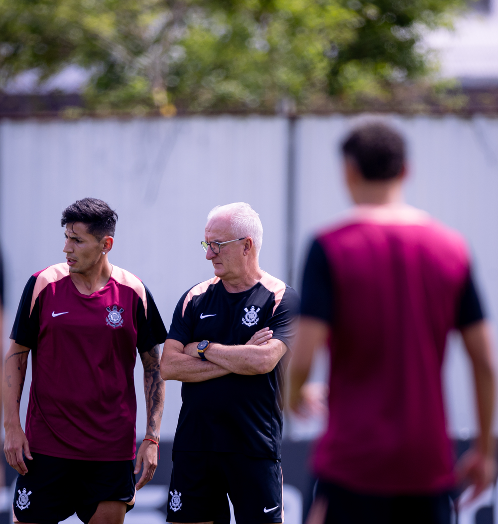 Escalação do Corinthians: Dorival faz mistério e não revela time para pegar o Cruzeiro