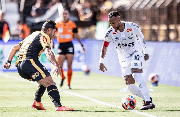 Neste domingo (22), o Peixe, que teve Neymar em jornada muito apagada, foi derrotado por 2 a 1 pelo Novorizontino, no es