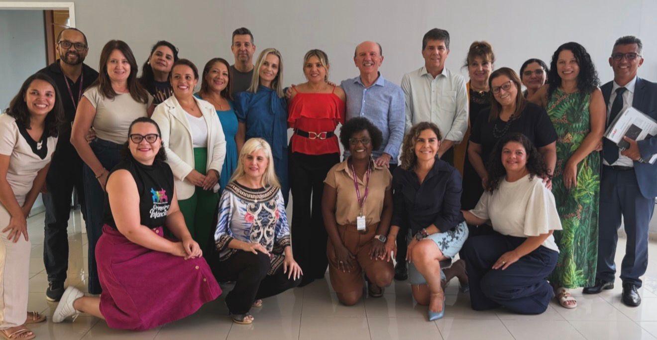 Prefeito de Barueri Beto Piteri se reuniu com professores e agentes da educação que cuidam da primeira infância