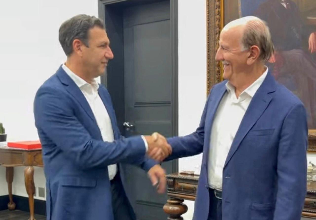 Prefeito de Barueri Piteri se reuniu com o Secretário da Casa Civil do Governador Tarcísio de Freitas Roberto Carneiro