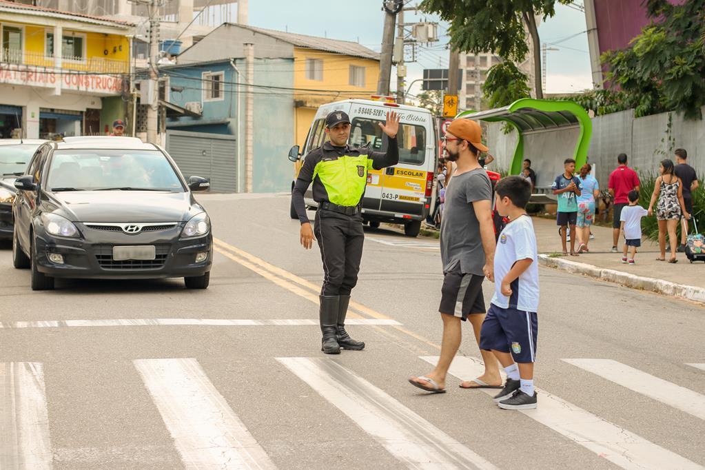 Secretaria de Mobilidade Urbana realiza ações educativas de volta às aulas nas escolas