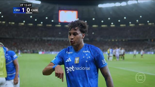 Com briga no fim, Cruzeiro vence Atlético-MG e volta a conquistar o Mineiro