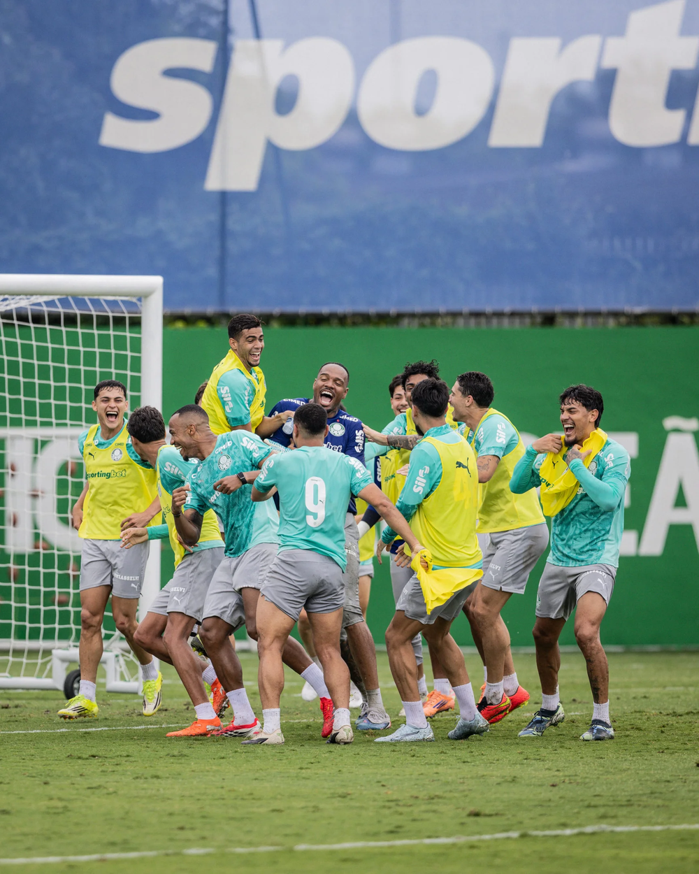 Escalação: Palmeiras finaliza preparação para final e deve ter Vitor Roque no time titular