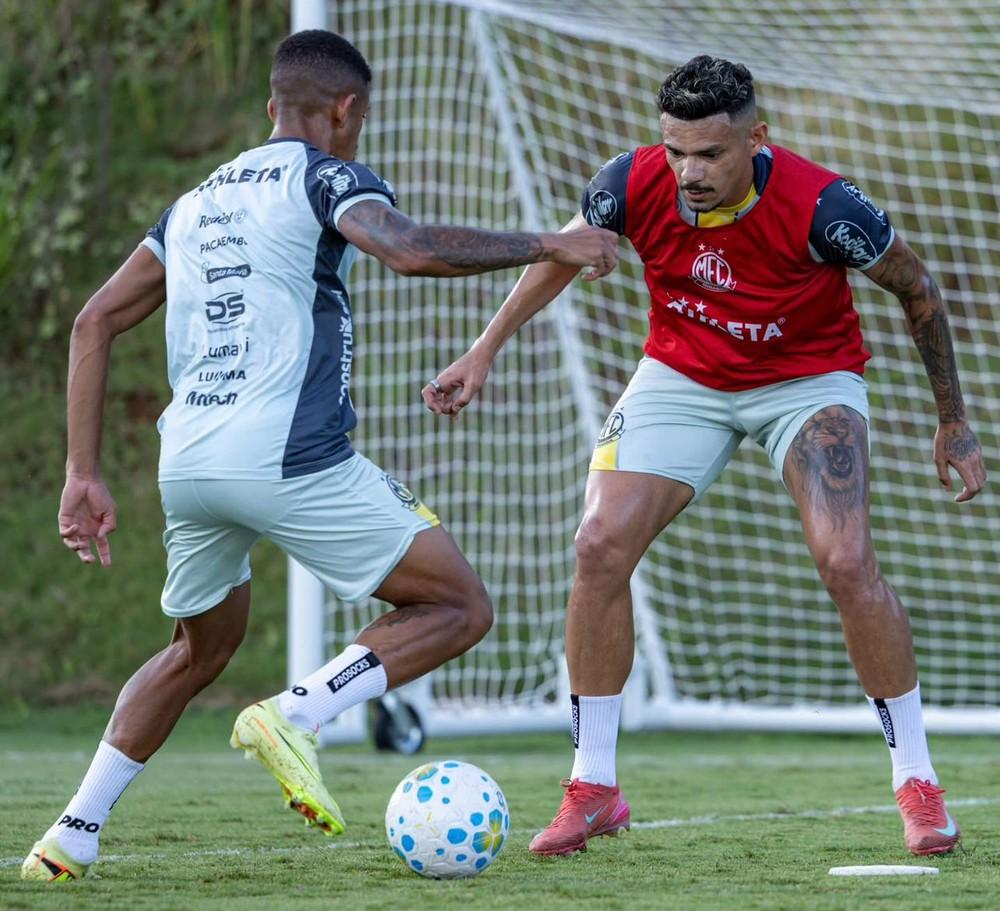 Mirassol avalia evolução física de Tiquinho antes de pensar em multa para enfrentar o Santos