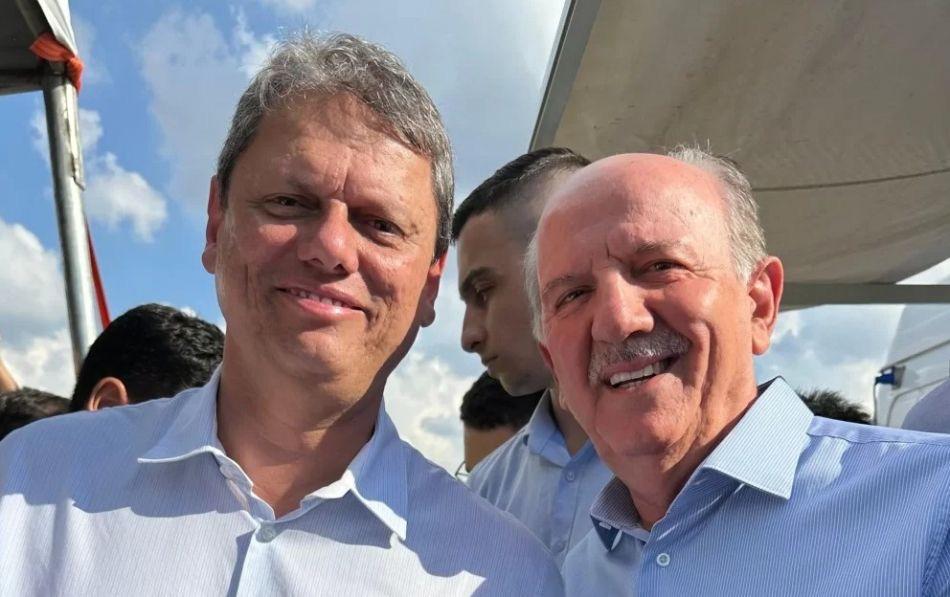 O Governador Tarcísio de Freitas divulgou as cidades campeãs de emprego com carteira assinada no estado e a gestão do Prefeito Piteri se consolidou em  4° lugar