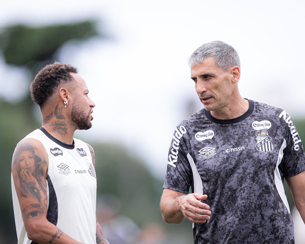 Por que ausência de Neymar em treinos não preocupa Santos para retorno ao Brasileirão