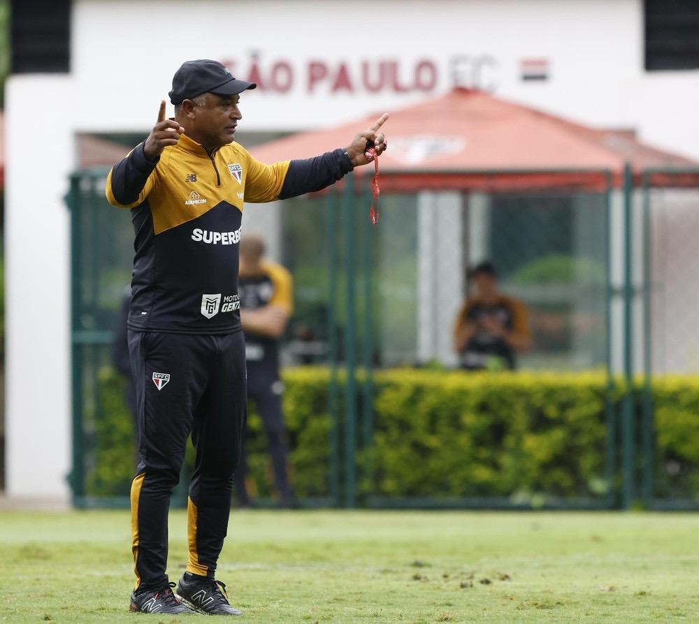 Roger Machado comanda primeiro treino no São Paulo; veja como foi