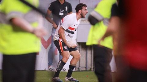 Calleri marca no fim e São Paulo arranca empate com Inter no Beira-Rio