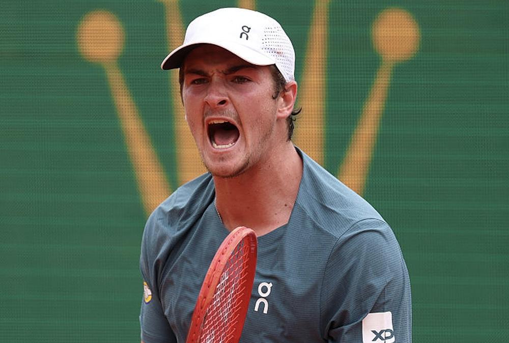 João Fonseca sobe cinco posições no ranking da ATP e volta ao top 35