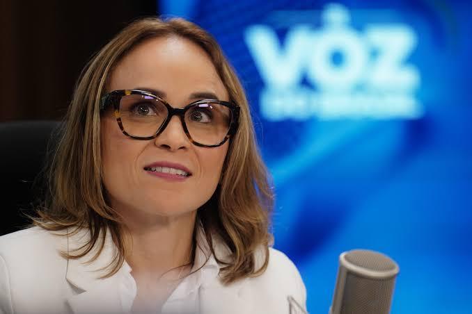 Presidenta do FNDE fala à Voz do Brasil sobre entregas de obras e ônibus escolares