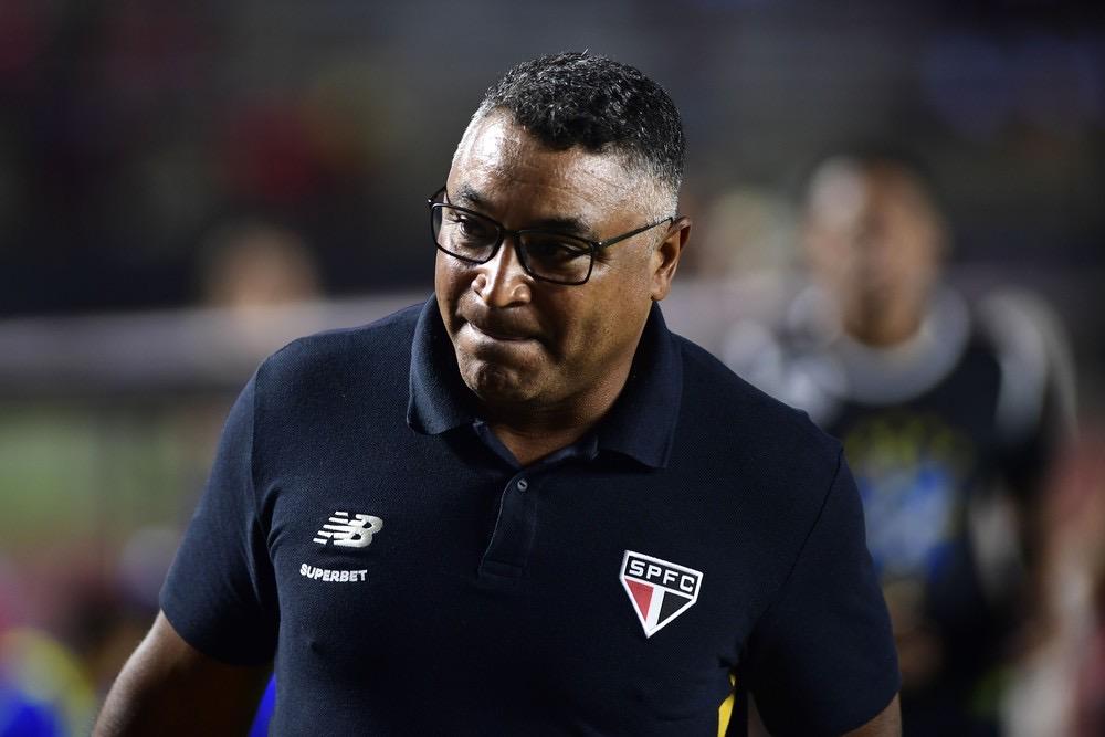 Roger Machado explica trocas no São Paulo e pede apoio da torcida: 
