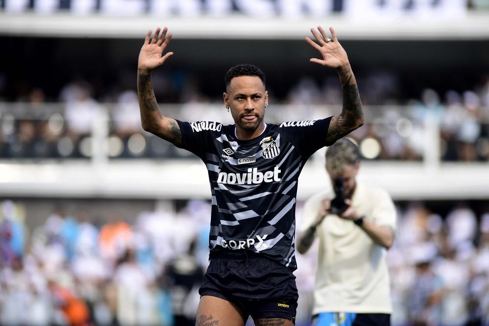 Santos aguarda Neymar de 
