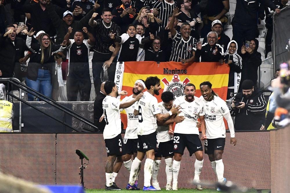 Análise: Labyad salva em atuação frustrante do Corinthians e garante vitória fundamental no Brasileiro