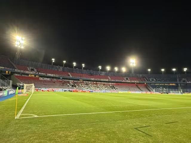 Conmebol toma medida após Cerro Porteño encurtar largura do campo para enfrentar Palmeiras