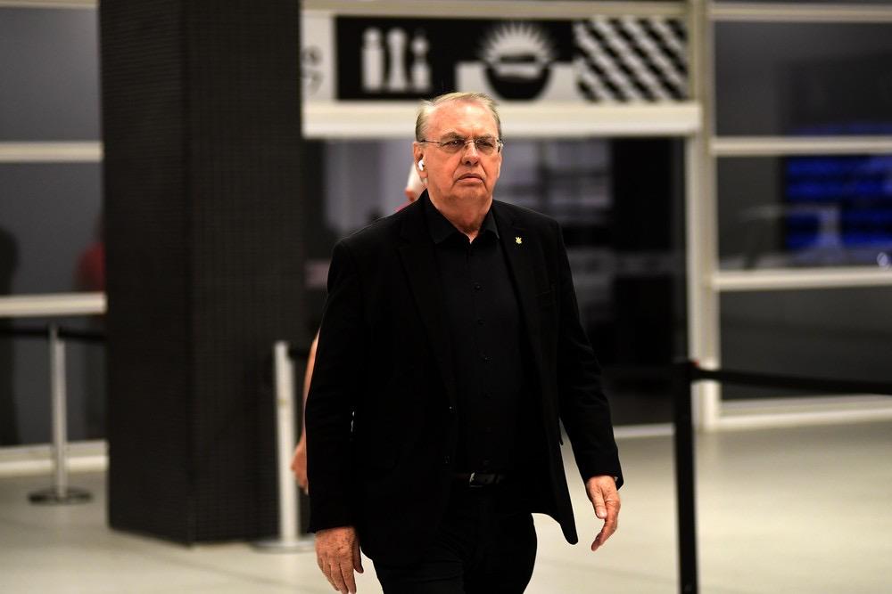 Corinthians atrasa salários de abril de jogadores e comissão técnica
