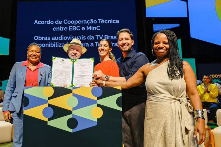 'Cultura abre horizontes, faz enxergar mais longe e aquilo que não era visível', diz Lula em lançamento do Tela Brasil