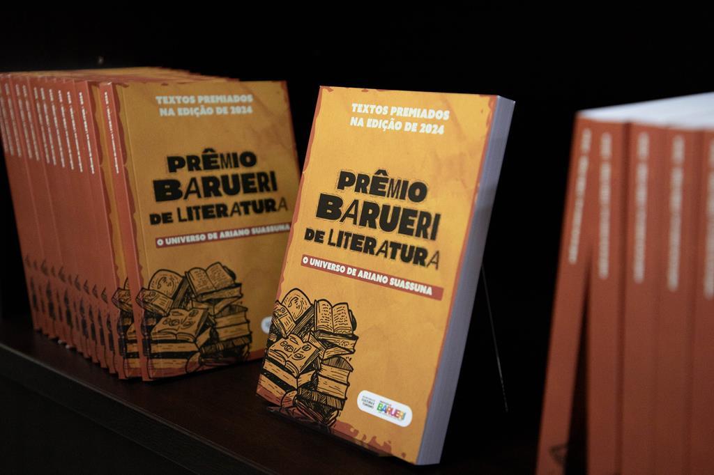 Evento literário na Praça das Artes anuncia Prêmio Barueri de Literatura 2026