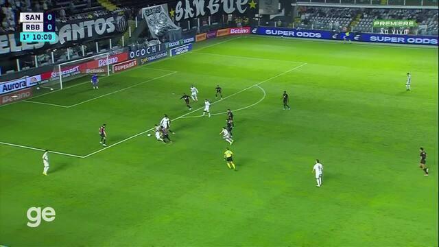 Neymar marca, ganha beijo da mãe, e Santos vence o Bragantino na Vila Belmiro