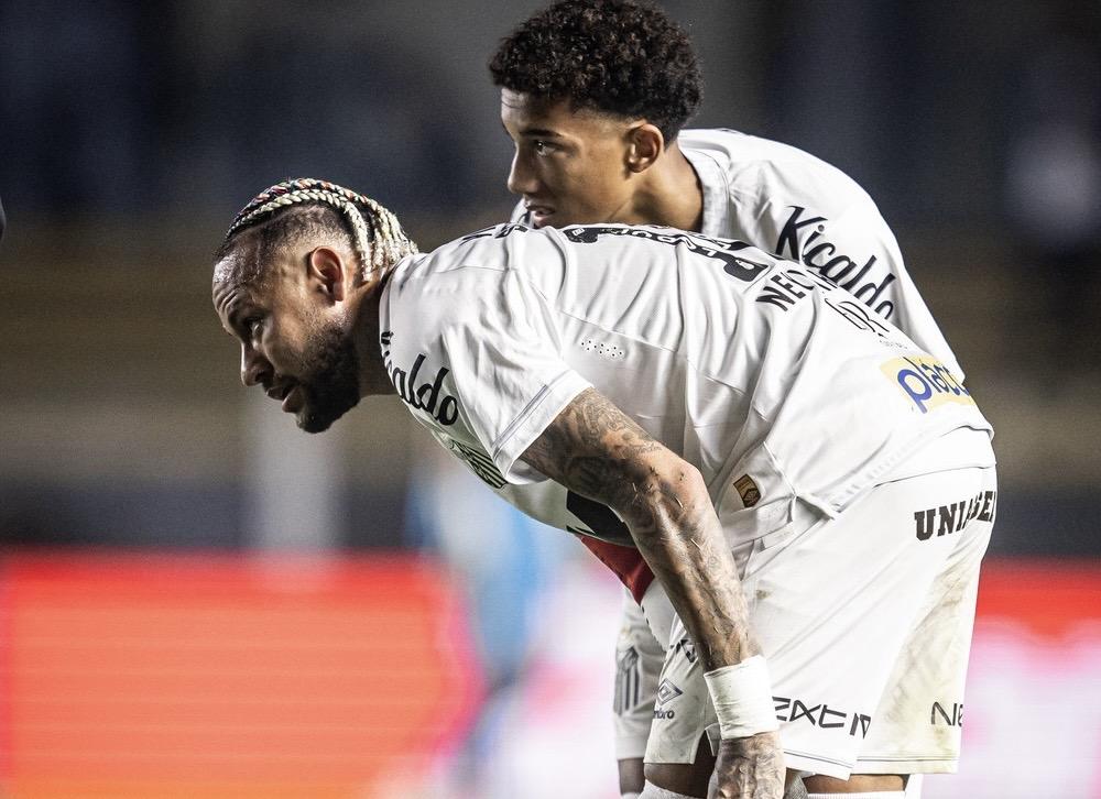 Santos abre sindicância para apurar episódio entre Neymar e Robinho Jr.
