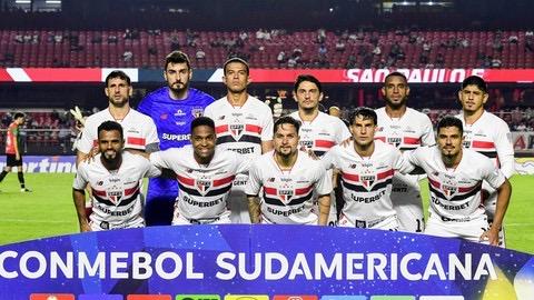São Paulo vence após oito jogos e garante vaga nas oitavas da Copa Sul-Americana