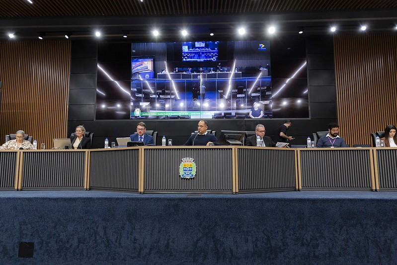 Secretaria de Finanças presta contas da Prefeitura aos vereadores