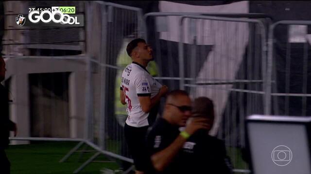 Vasco marca no último minuto e empata com o Flamengo pelo Campeonato Brasileiro