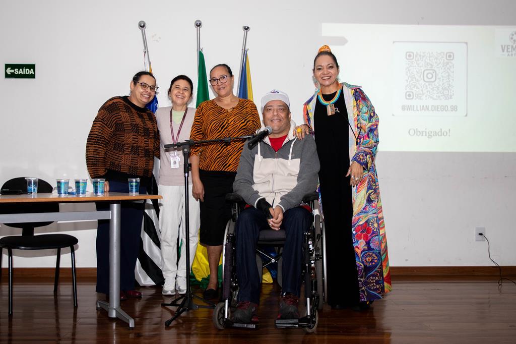 “Vem Cer Artista” tem participação especial do artista plástico Willian Diego